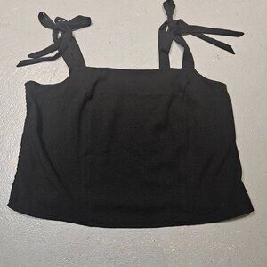 Old Navy Cropped Stretch Tie-Shoulder top XL